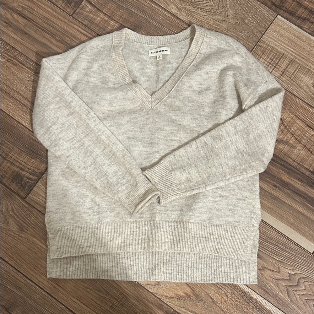 Lucky Brand oatmeal v-neck sweater